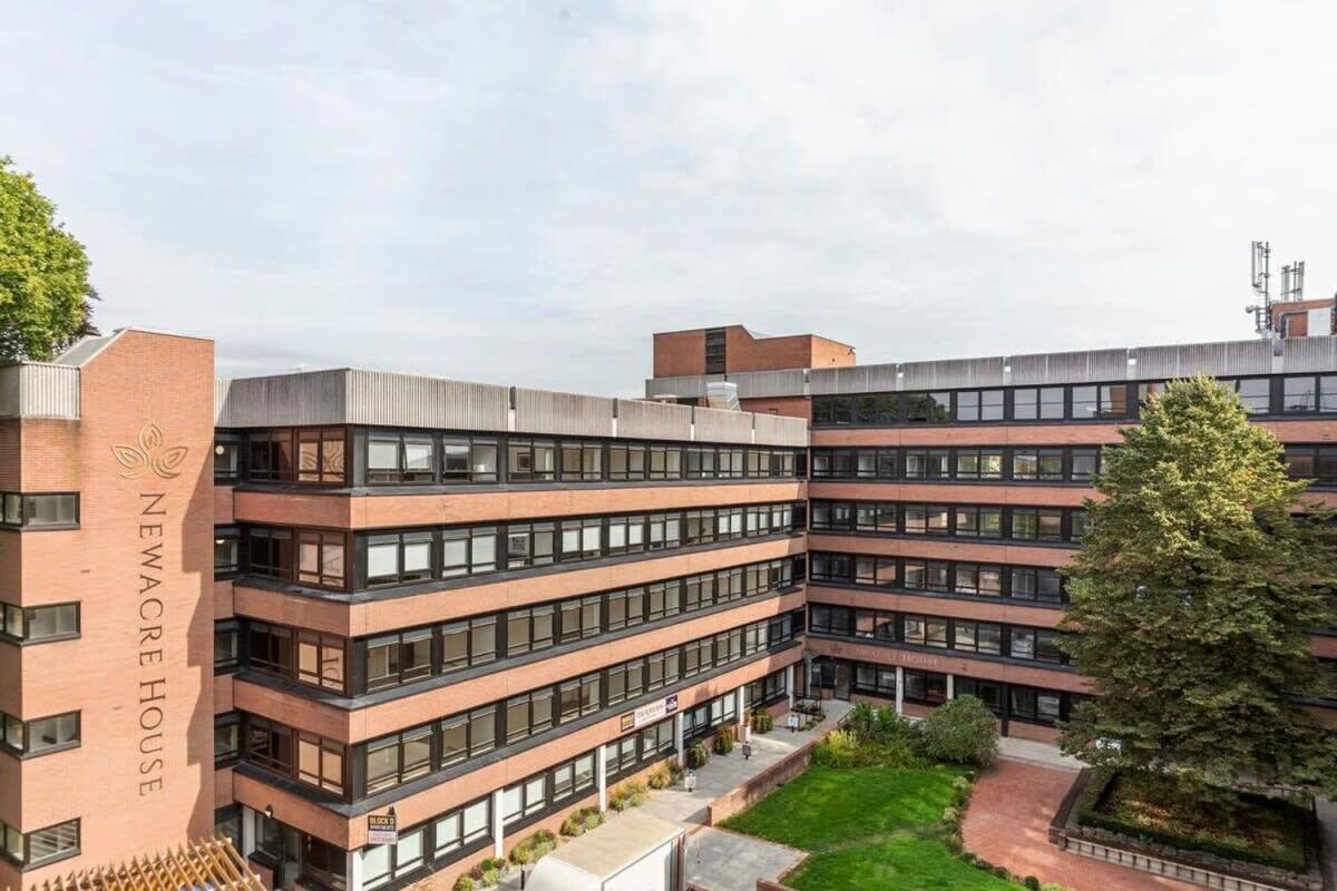 Bright Contemporary Studio In East Grinstead Εξωτερικό φωτογραφία